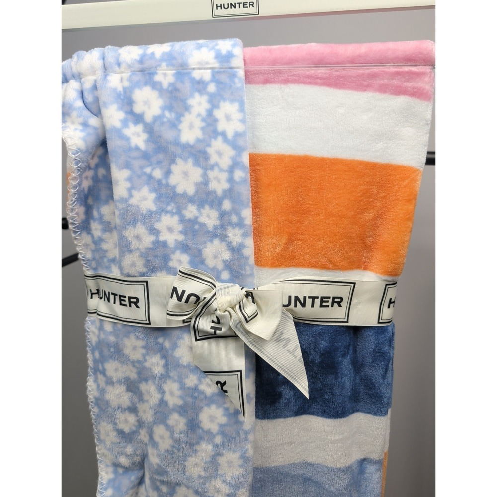 Hunter Reversible Plush Throw Blanket 50x70 Blue Floral Multi Color Stripe NWT